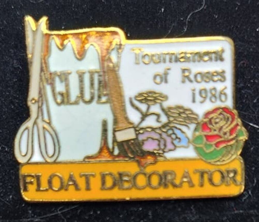 Tournament of Roses Rose Parade Float Decorator 1986 Souvenir Pin